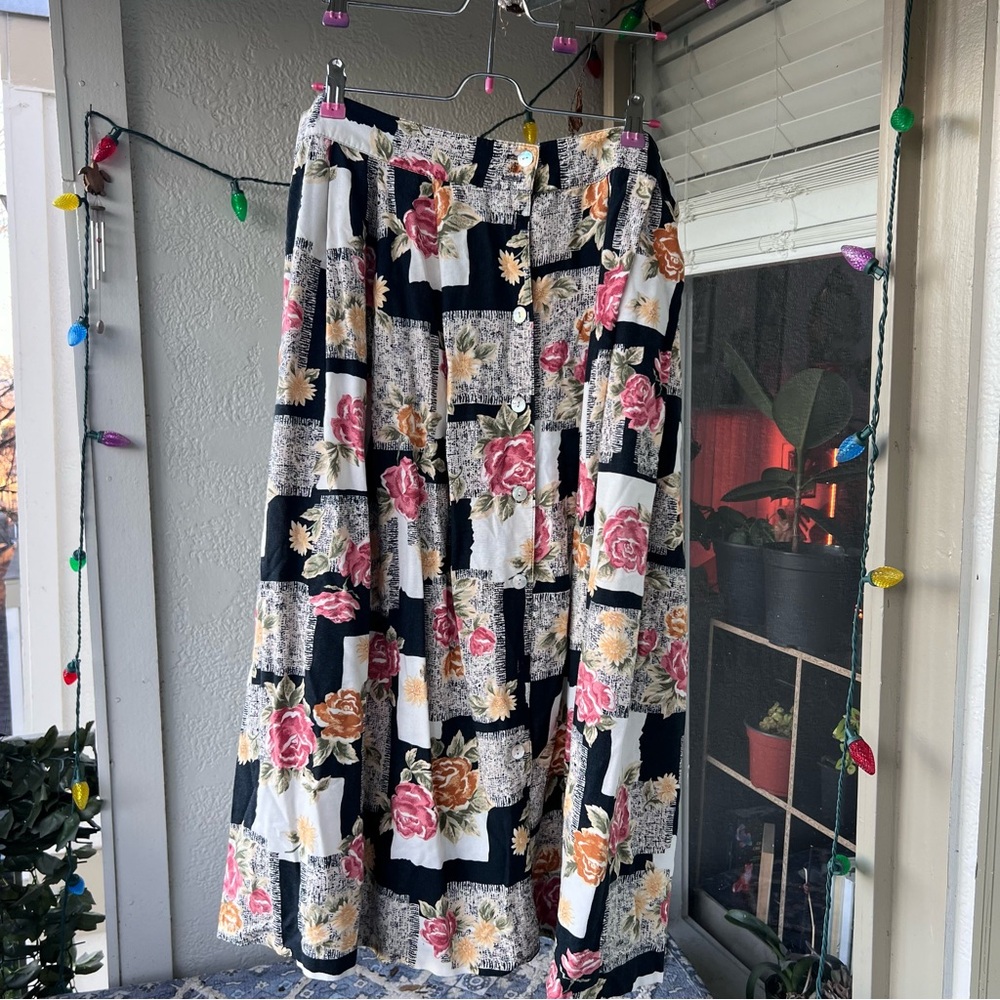Vintage Pink and Blue Pleated A-Line Maxi Skirt for Resort Wear